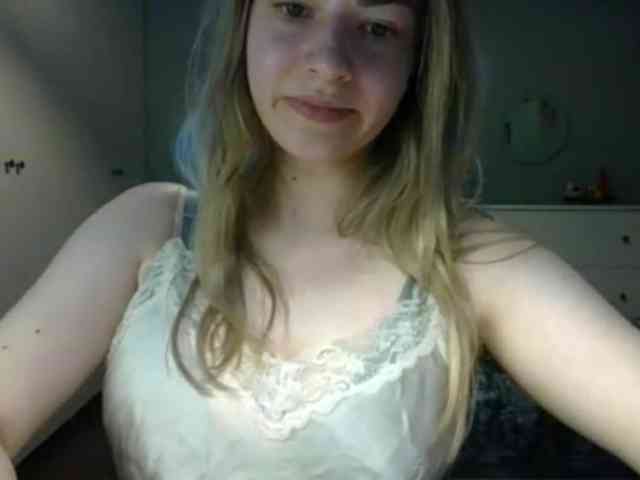 RosieJune webcam