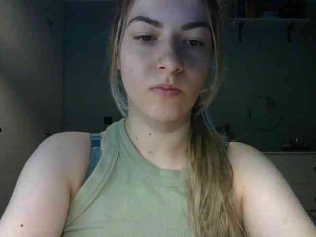 RosieJune webcam