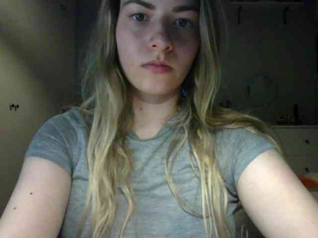 RosieJune webcam