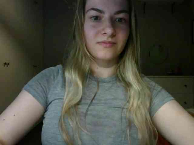 RosieJune webcam