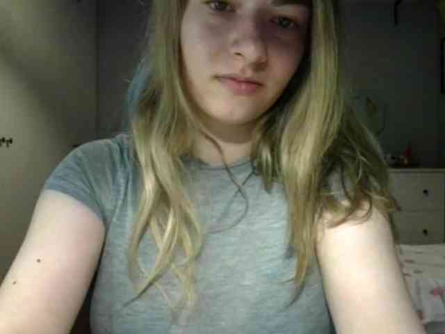 RosieJune webcam