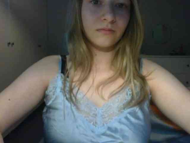 RosieJune webcam