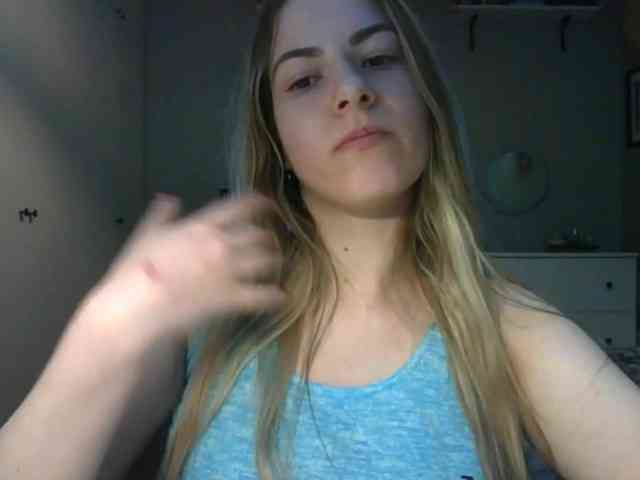 RosieJune webcam