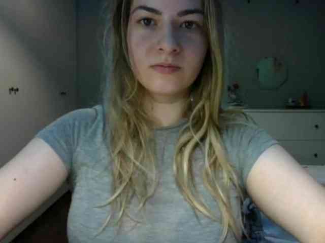 RosieJune webcam