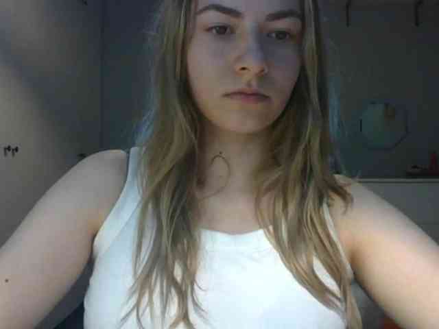 RosieJune webcam