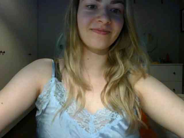 RosieJune webcam