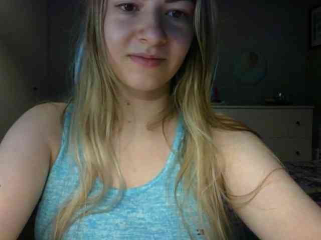 RosieJune webcam