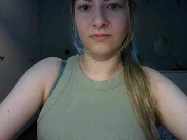 RosieJune webcam