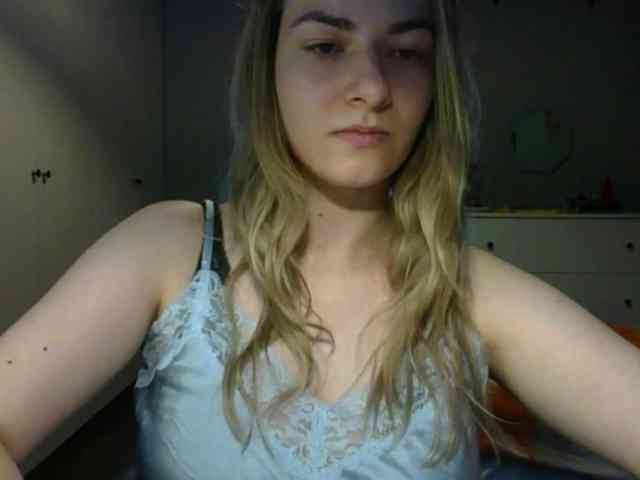 RosieJune webcam
