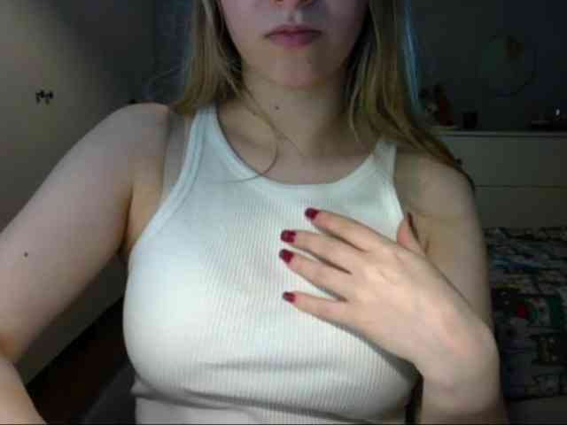 RosieJune webcam
