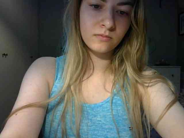 RosieJune webcam