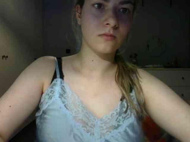 RosieJune webcam