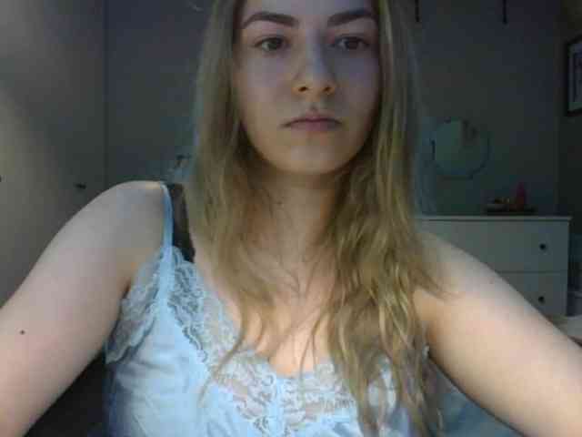 RosieJune webcam