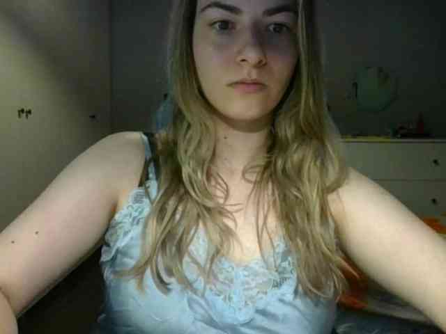RosieJune webcam