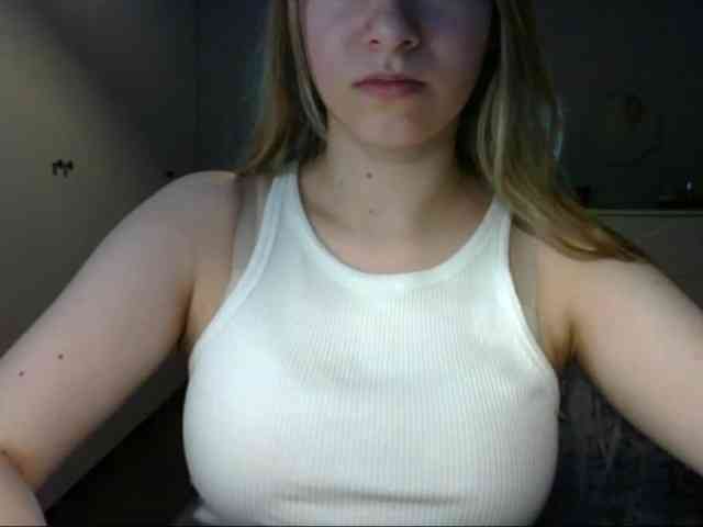 RosieJune webcam