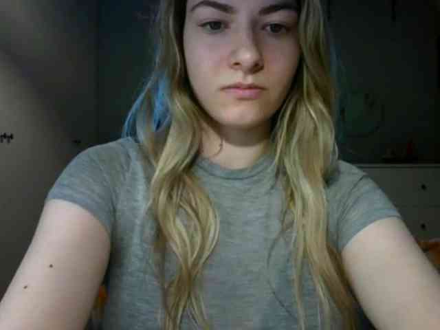 RosieJune webcam