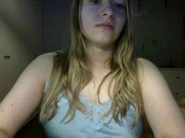 RosieJune webcam