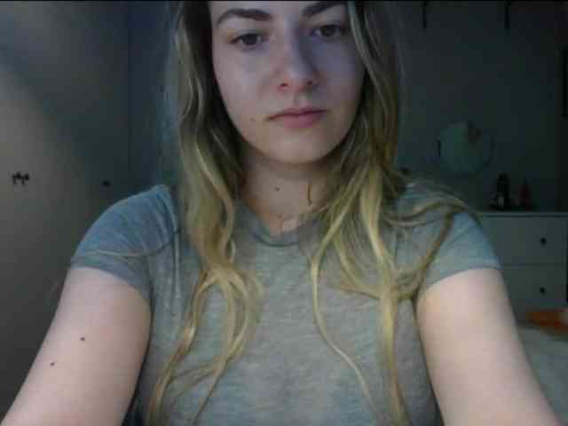 RosieJune webcam