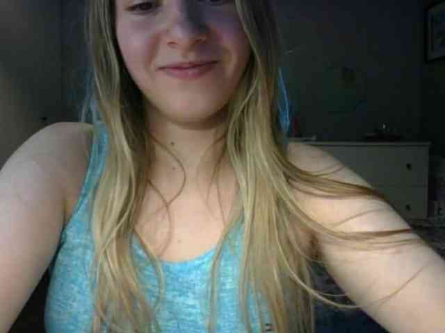RosieJune webcam