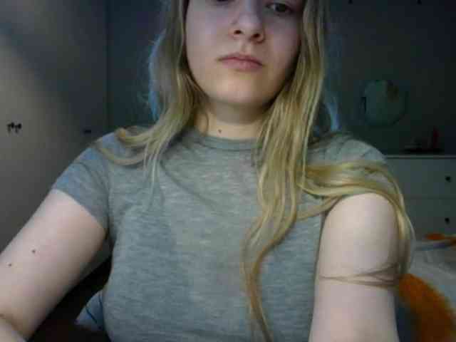RosieJune webcam