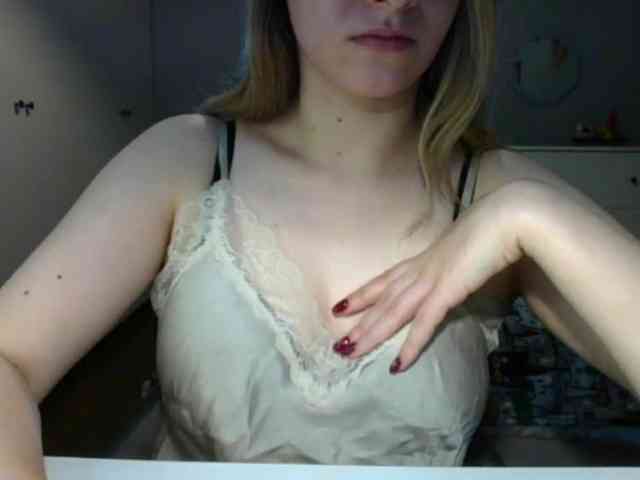 RosieJune webcam