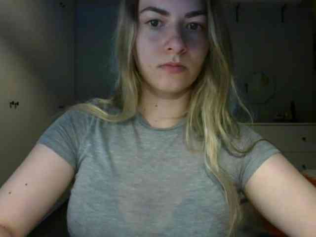RosieJune webcam