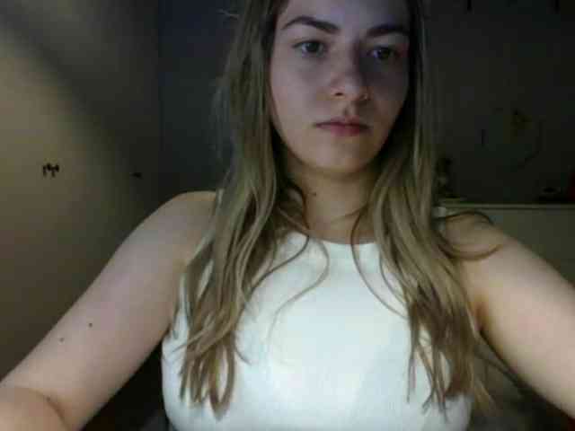 RosieJune webcam