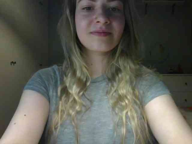 RosieJune webcam