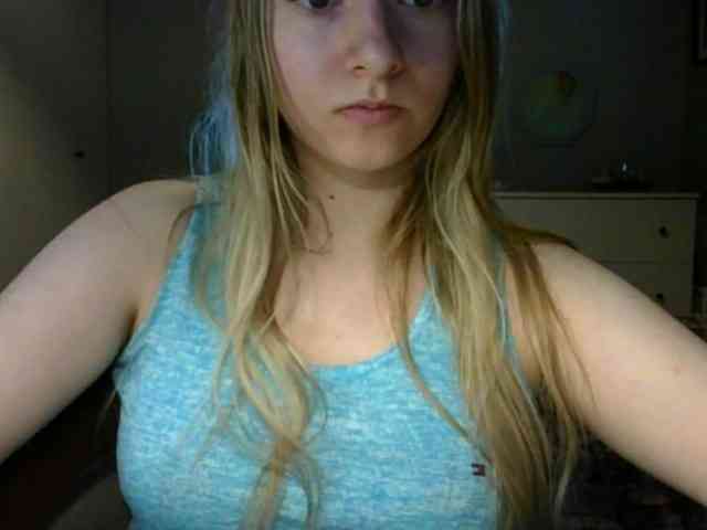 RosieJune webcam