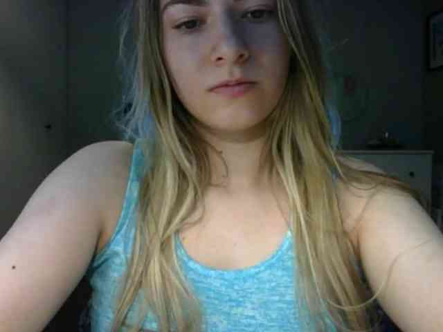 RosieJune webcam