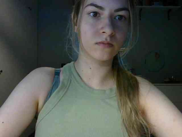 RosieJune webcam