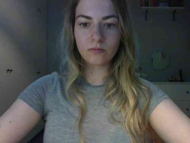 RosieJune webcam