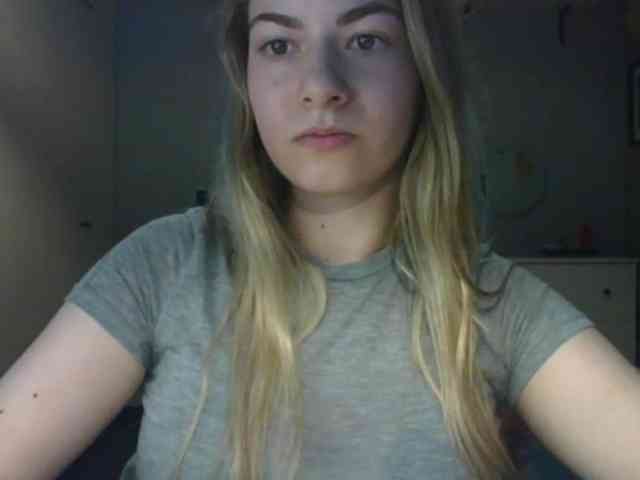 RosieJune webcam