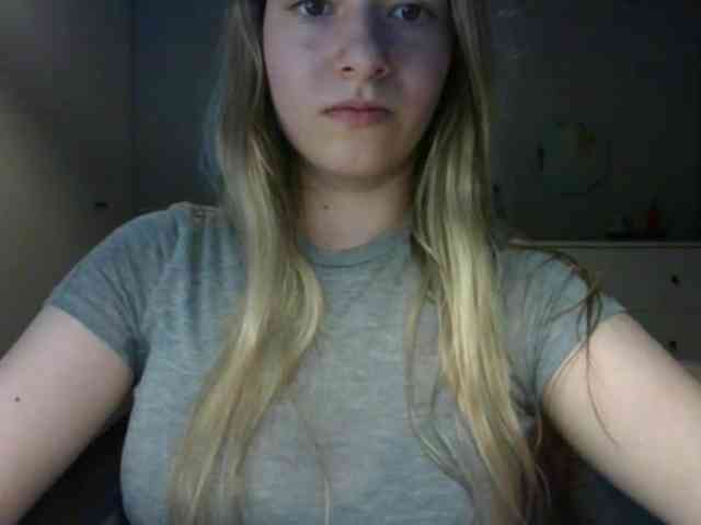 RosieJune webcam