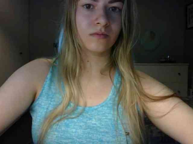 RosieJune webcam