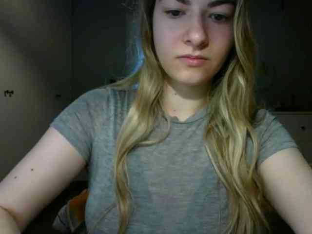 RosieJune webcam