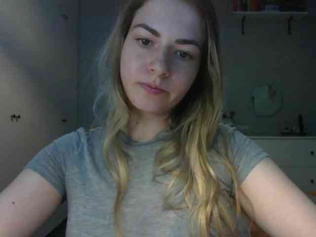 RosieJune webcam