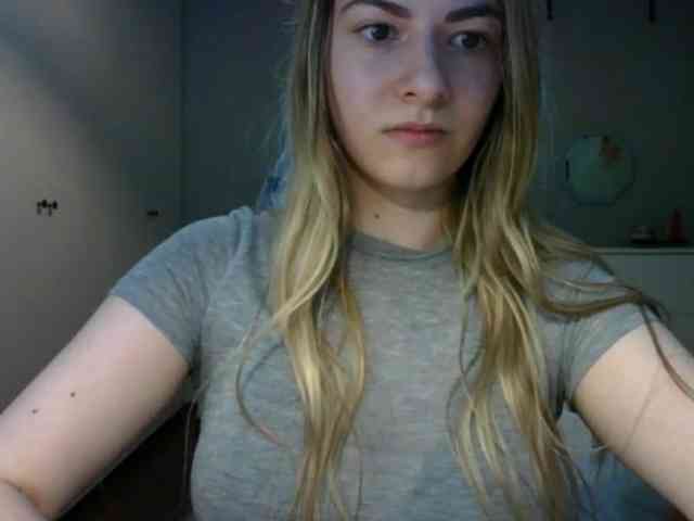 RosieJune webcam