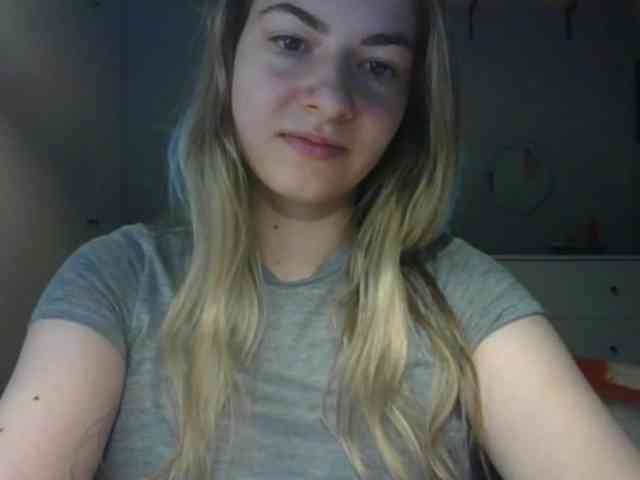 RosieJune webcam
