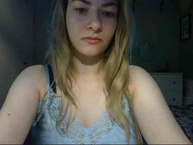 RosieJune webcam