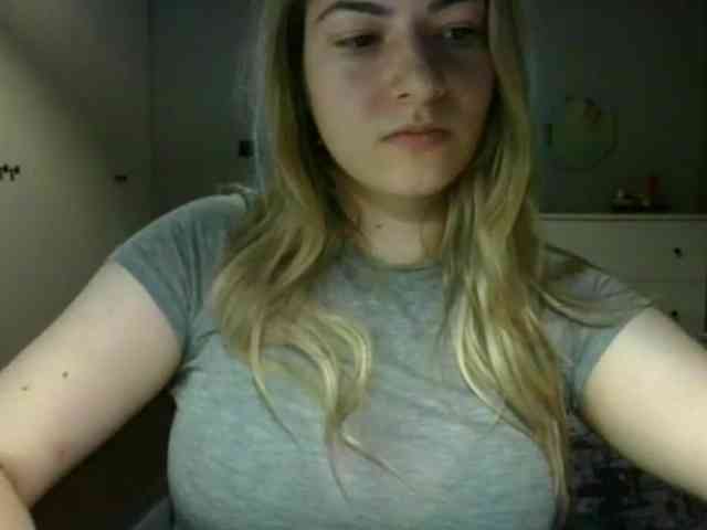 RosieJune webcam
