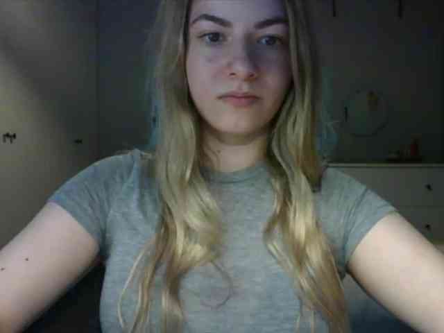 RosieJune webcam