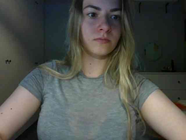 RosieJune webcam
