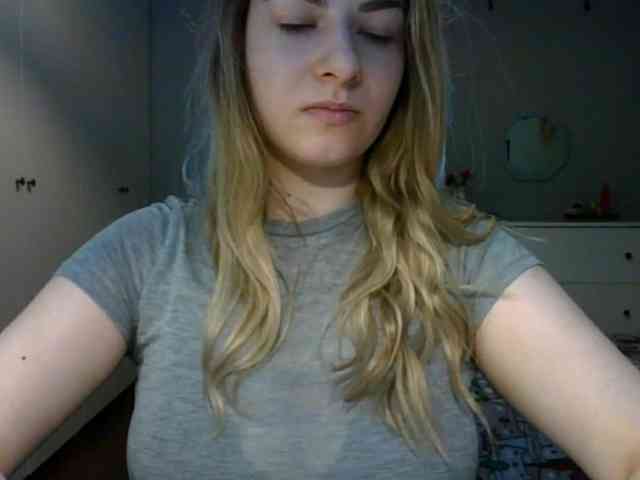 RosieJune webcam
