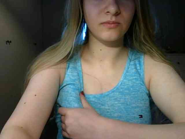RosieJune webcam
