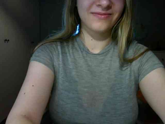 RosieJune webcam