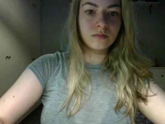 RosieJune webcam