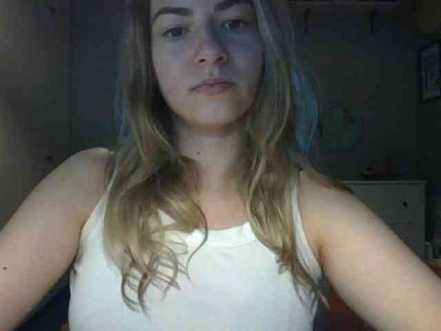 RosieJune webcam