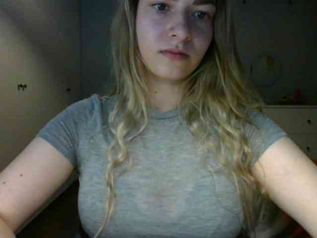 RosieJune webcam