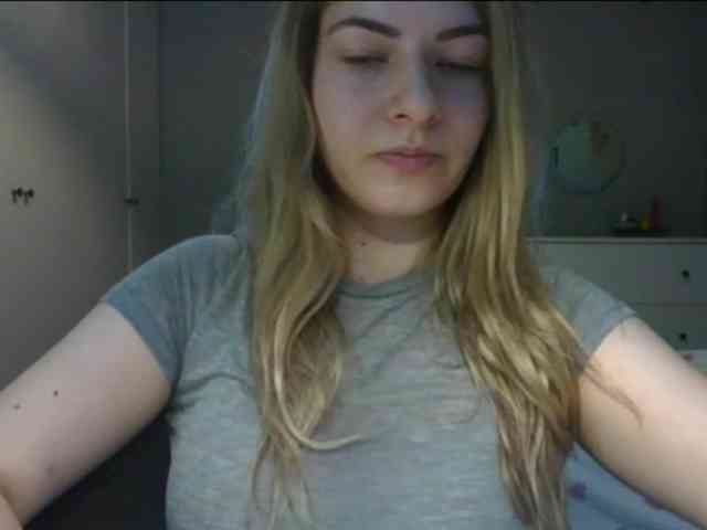 RosieJune webcam